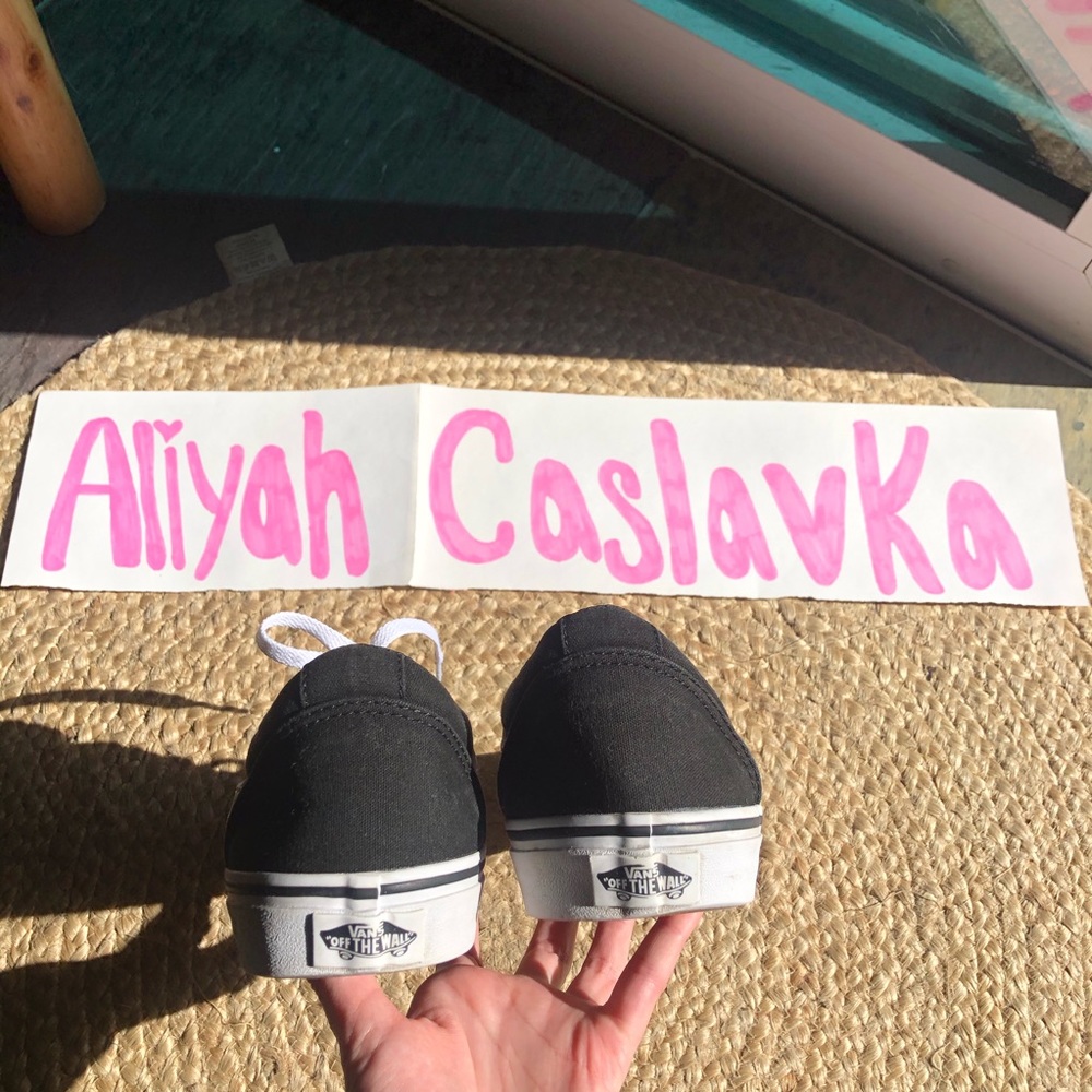 Black Vans - Picture 5 of 5